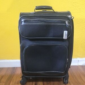 Dockers Black Rolling Luggage.Great Condition Expandable  Travel Suitcase 21
